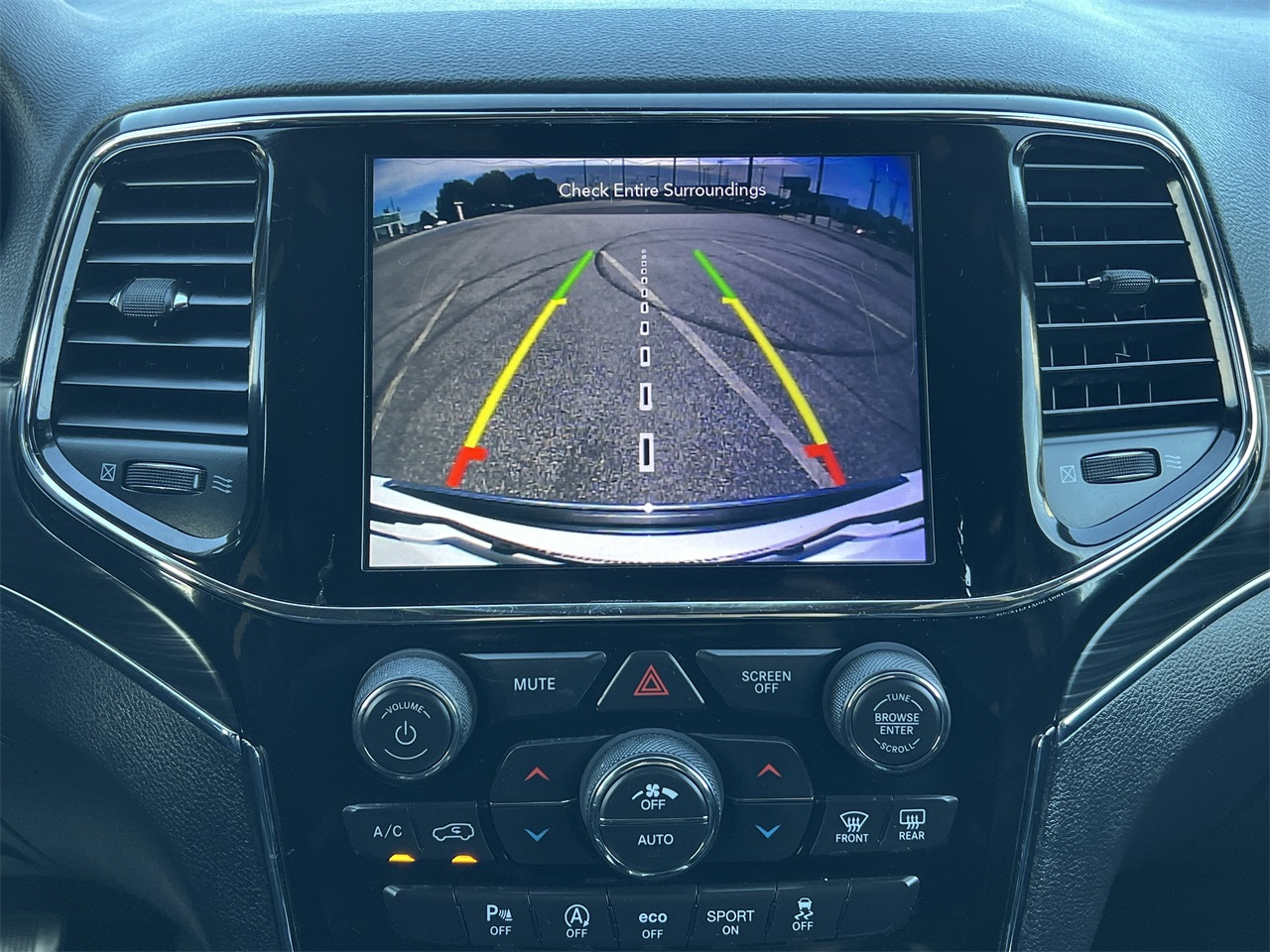 2020 Jeep Grand Cherokee Limited photo 4