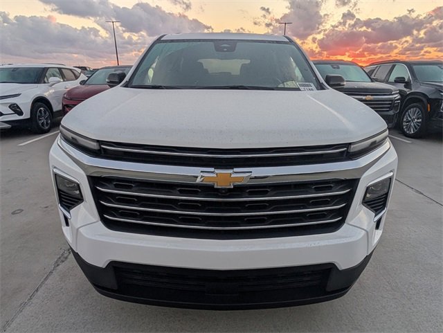 2026 Chevrolet Traverse photo 2