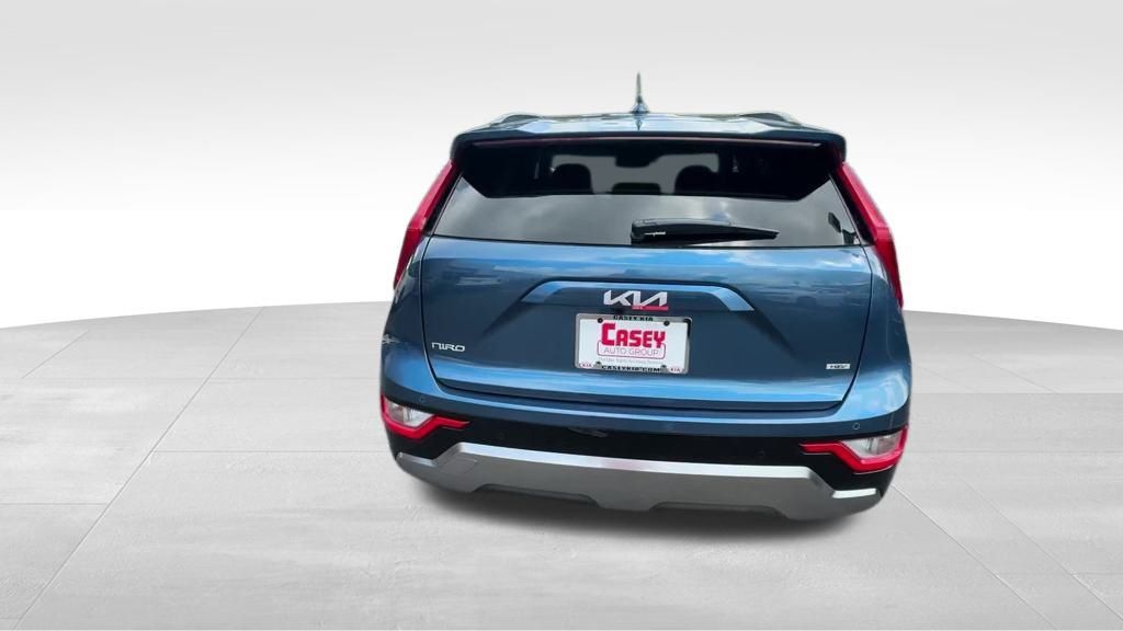 2025 Kia Niro EX Touring photo 5
