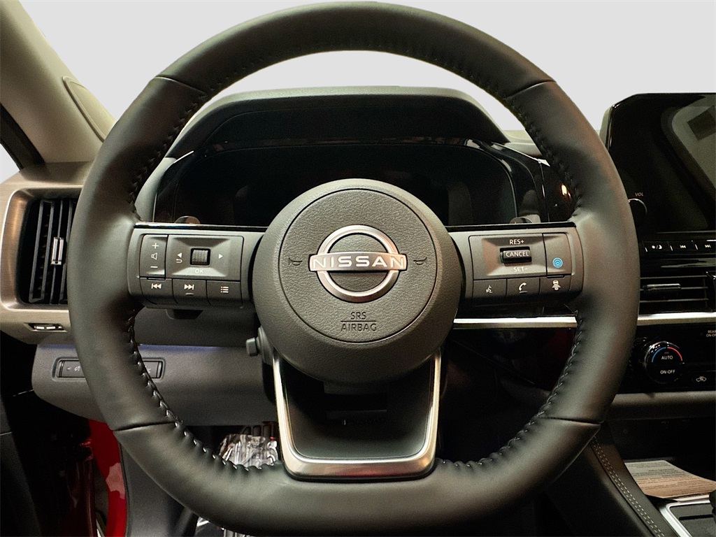 2025 Nissan Pathfinder Platinum photo 36