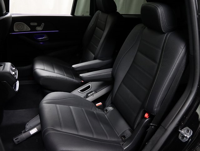 2025 Mercedes Benz GLS 450 4MATIC photo 12