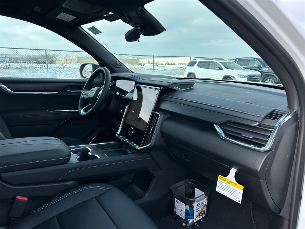 2026 GMC ACADIA - Image 35