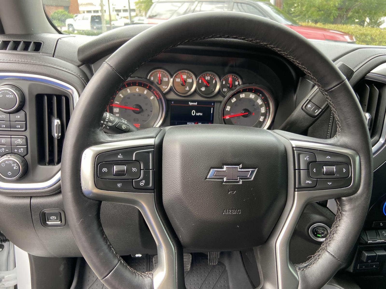 2022 Chevrolet Silverado 1500 RST photo 9