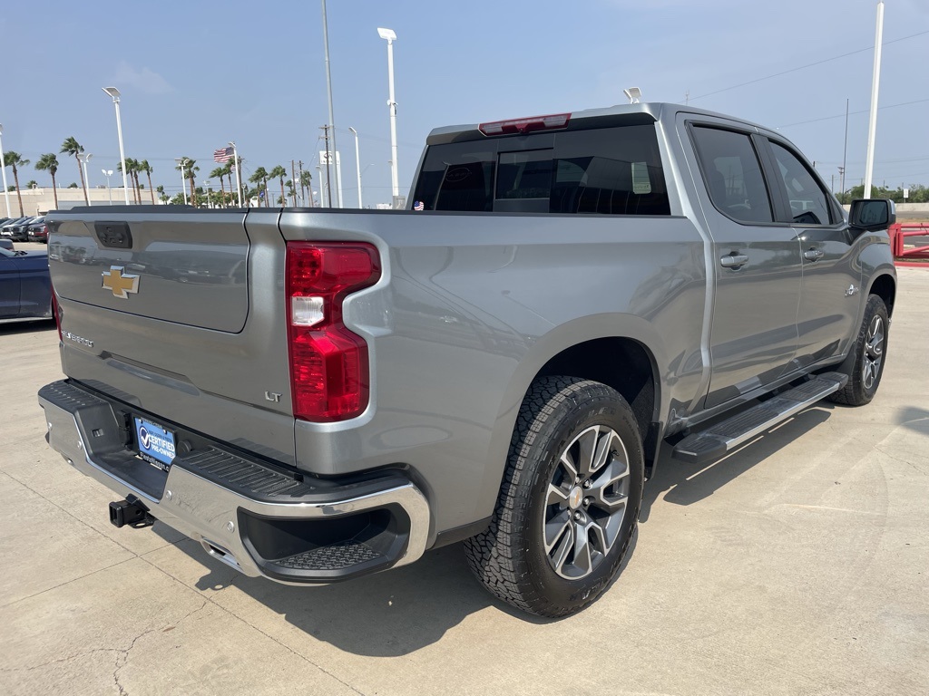 2025 Chevrolet Silverado 1500 LT photo 2