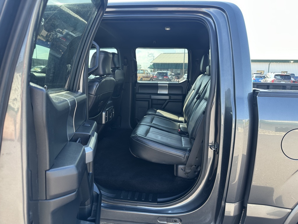 2016 Ford F-150 XLT photo 14