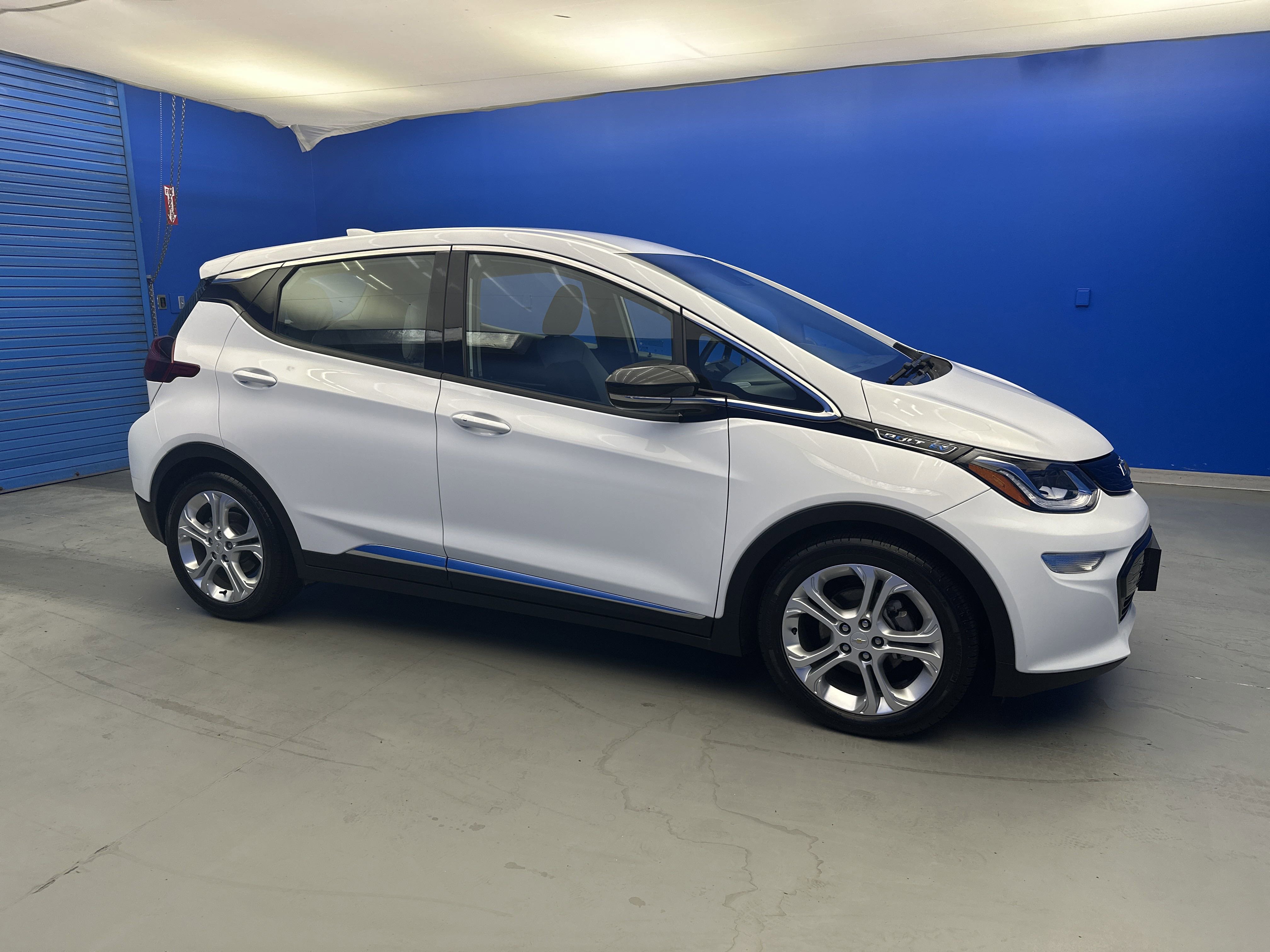 Used 2020 Chevrolet Bolt EV LT with VIN 1G1FY6S06L4146718 for sale in Jeffersontown, KY