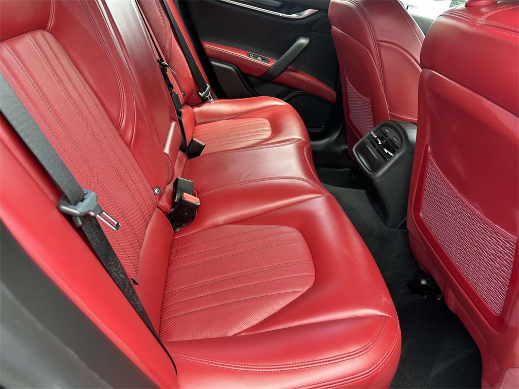 2022 Maserati Ghibli Modena Q4 photo 13