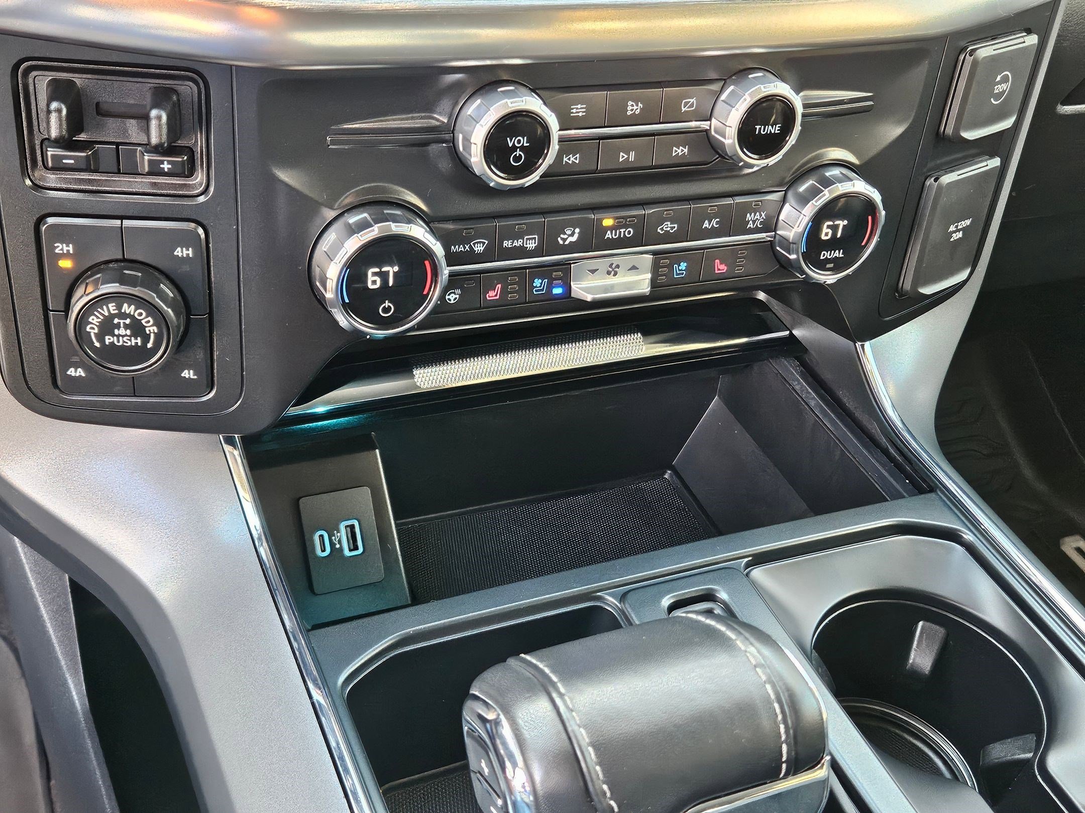2021 Ford F-150 Lariat photo 23