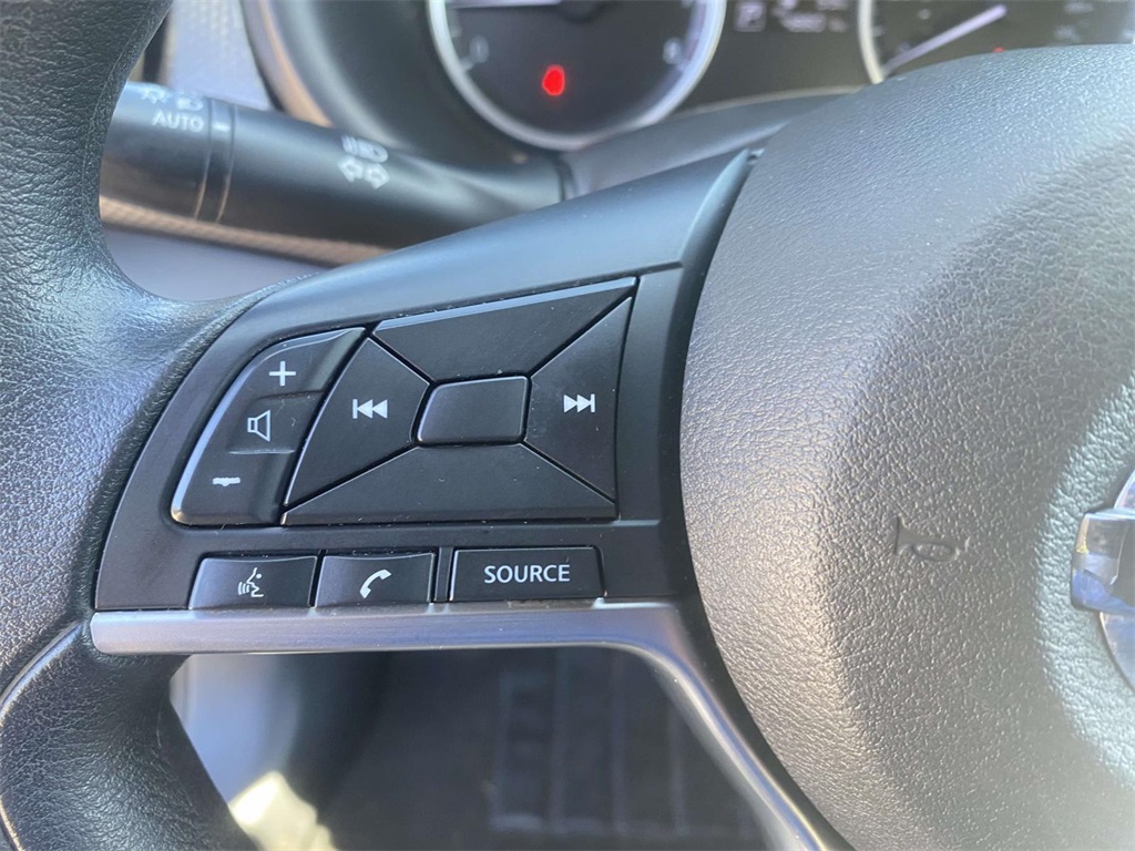 2020 Nissan Kicks S photo 26