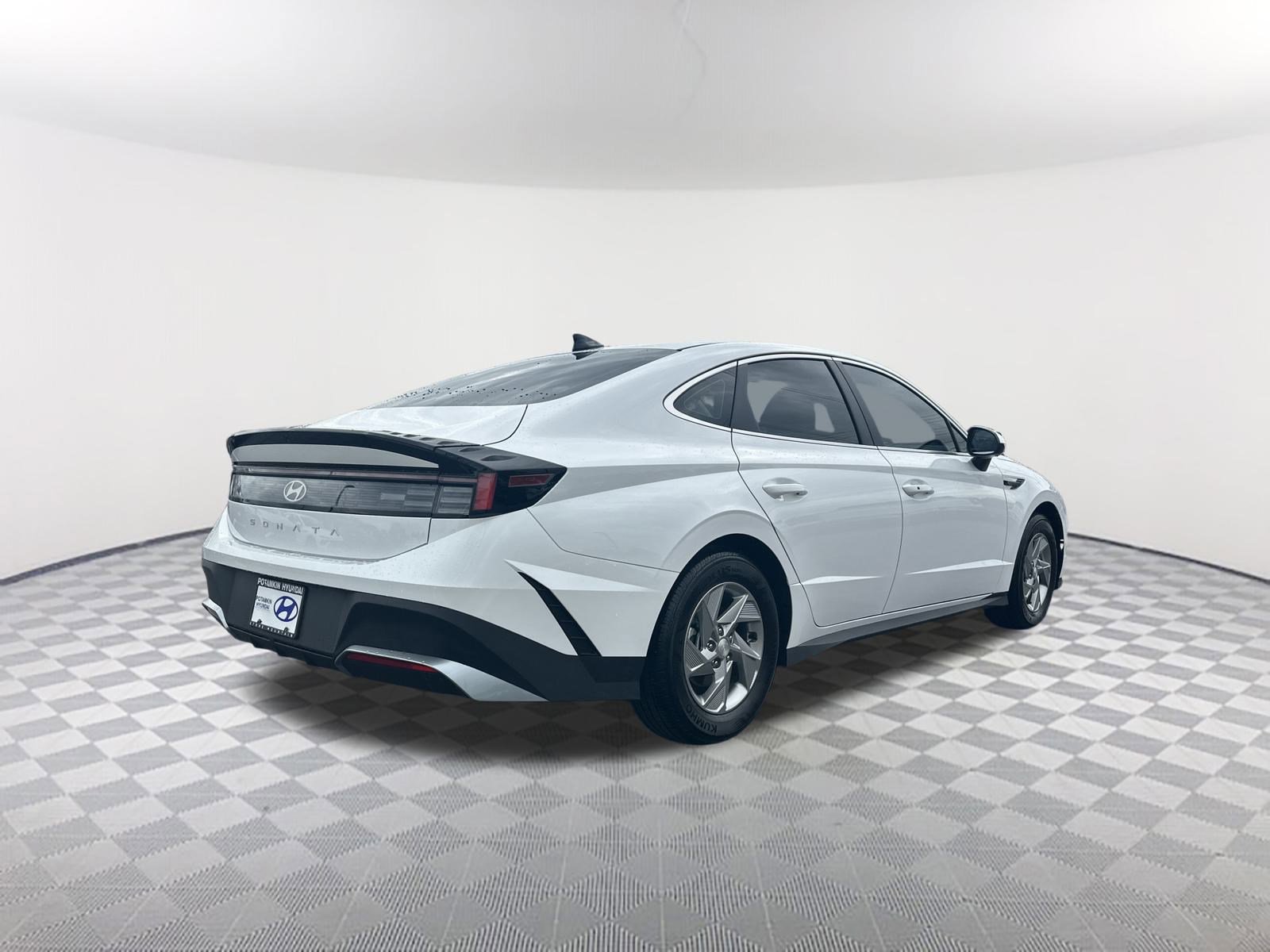 2025 Hyundai Sonata SE photo 4