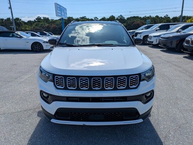2024 Jeep Compass Limited photo 2