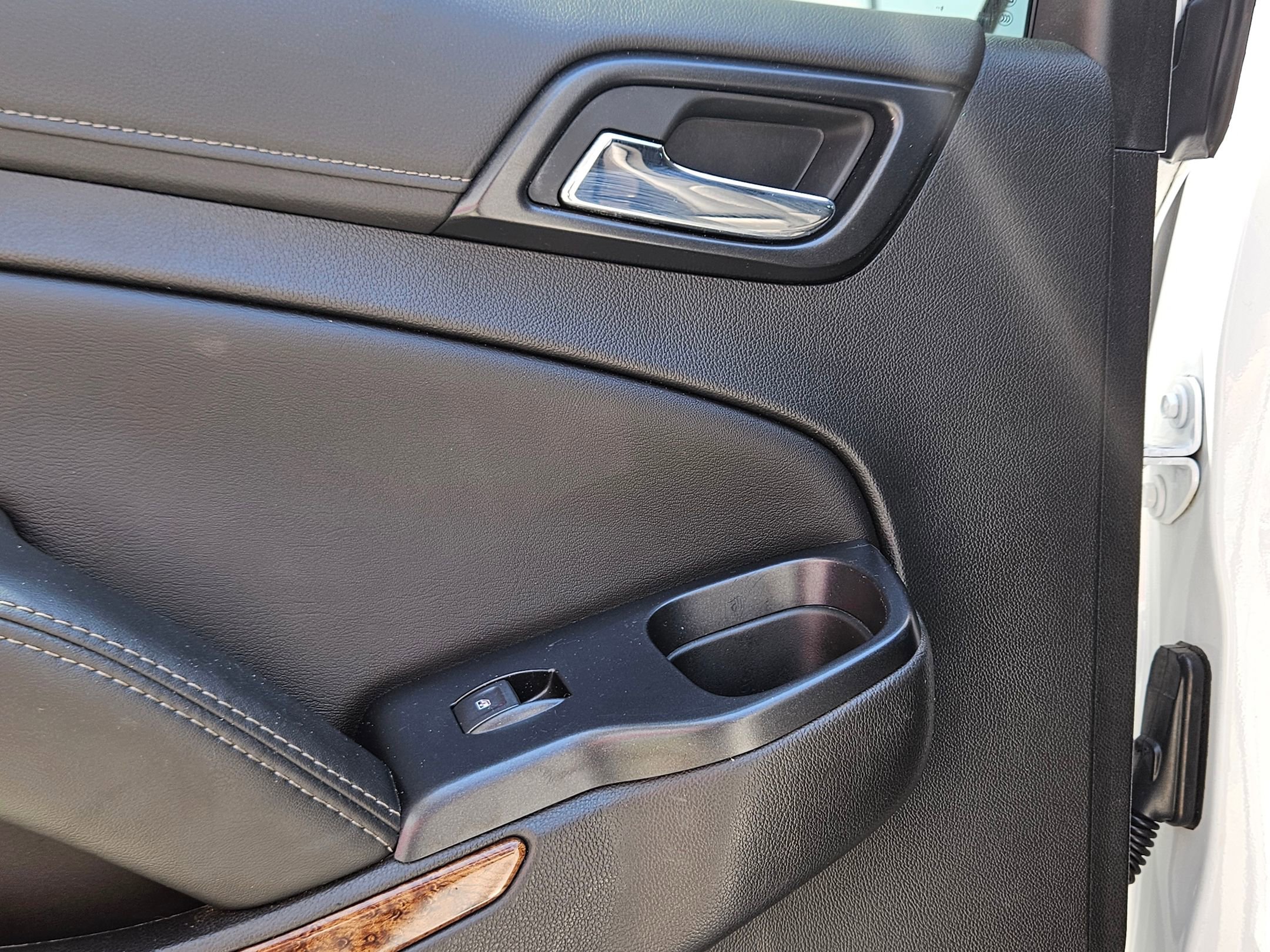 2020 Chevrolet Suburban Premier photo 23