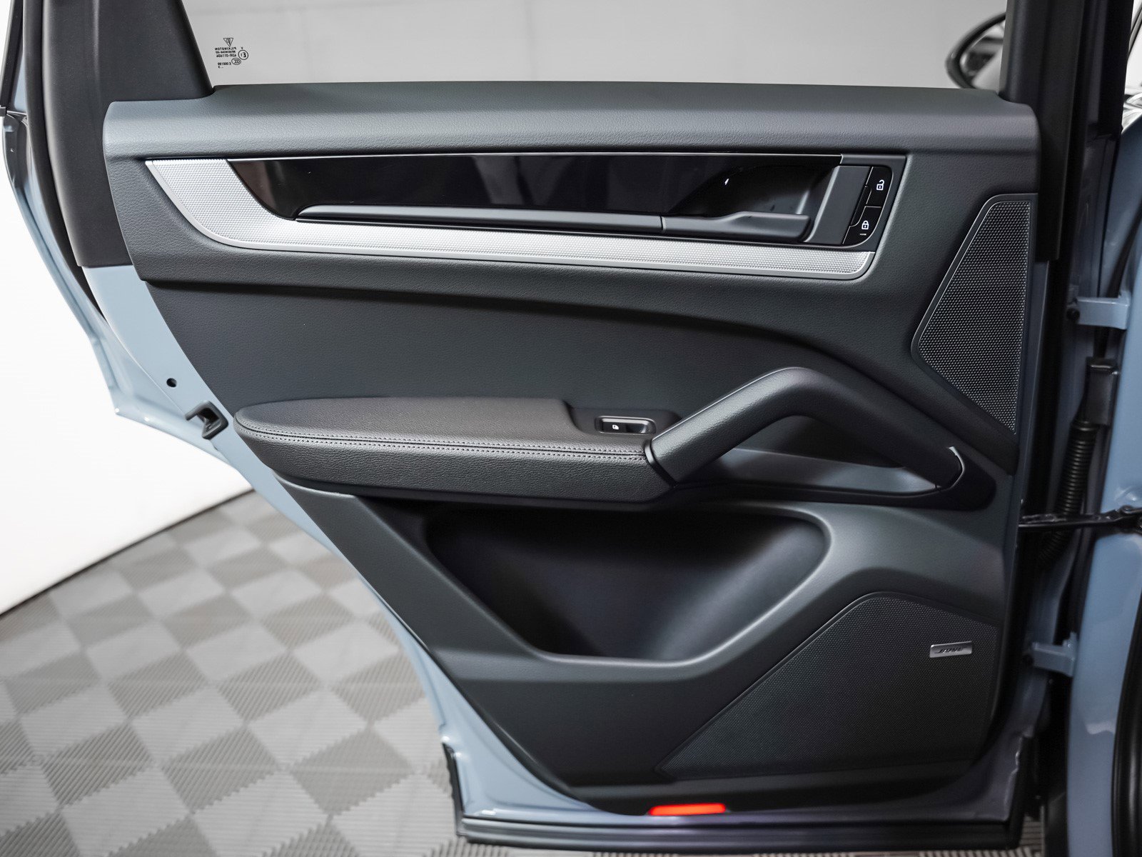 2025 Porsche Cayenne Coupe photo 24
