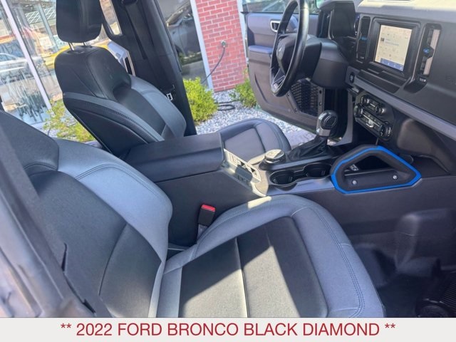 2022 Ford Bronco Black Diamond photo 16