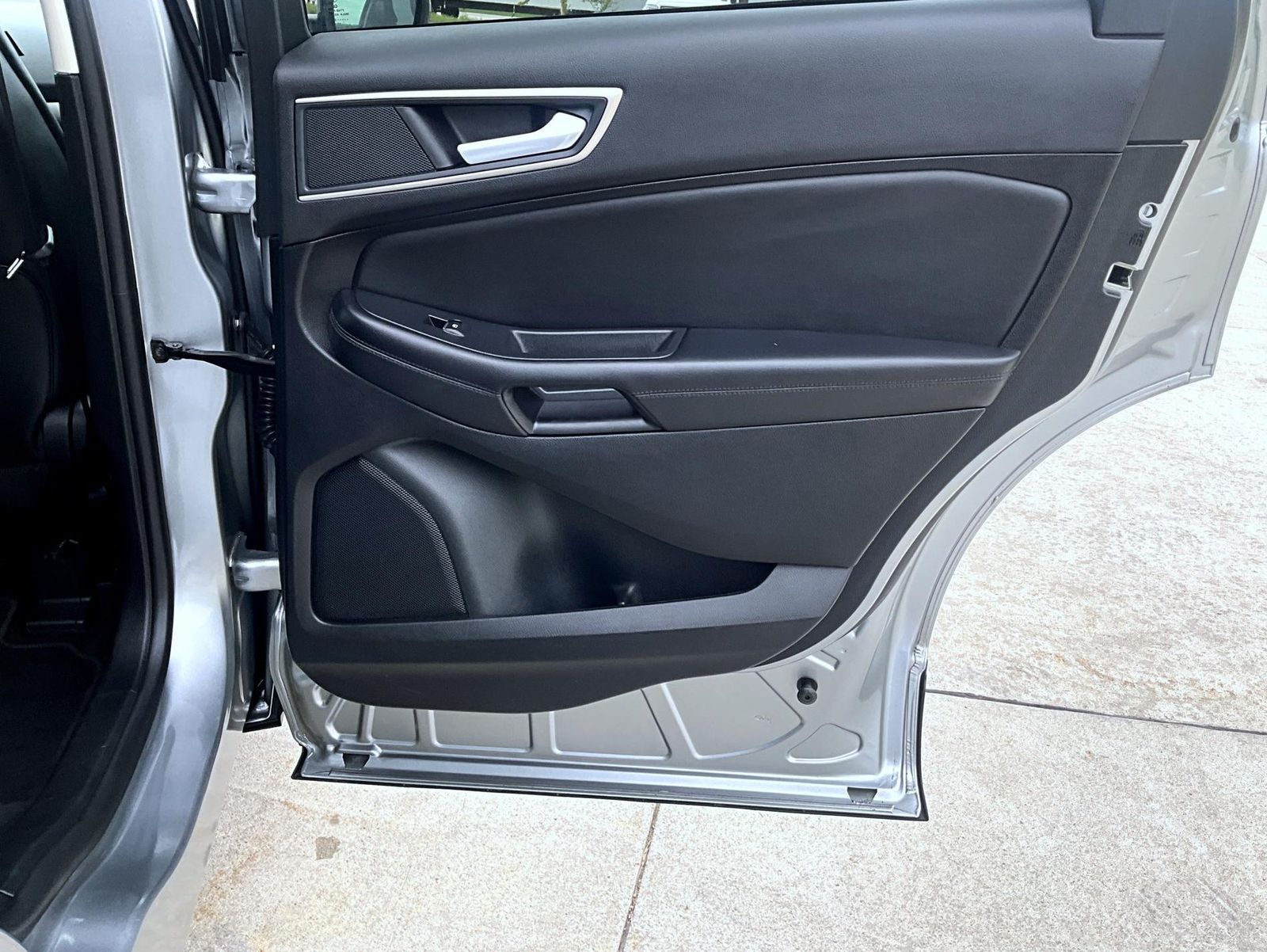 2024 Ford Edge SEL photo 21