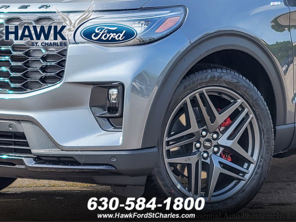 2025 Ford Explorer ST-Line photo 3