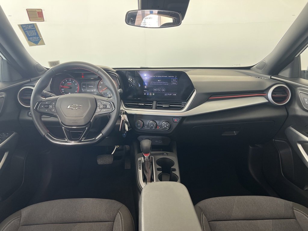 2025 Chevrolet Trax photo 16