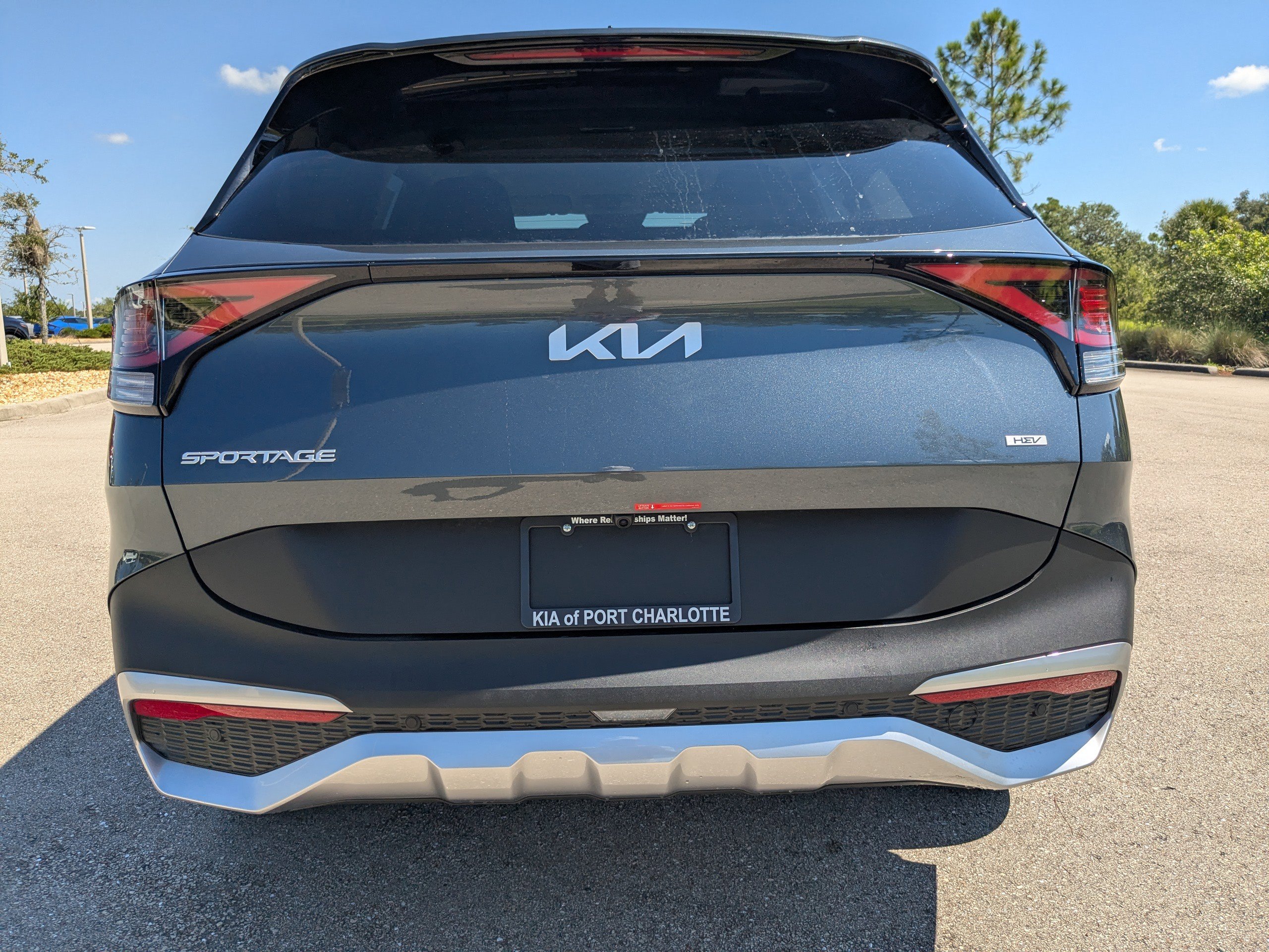 2025 Kia Sportage Hybrid LX photo 2