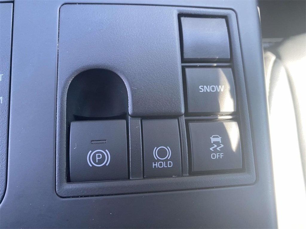 2023 Toyota Highlander XLE photo 18