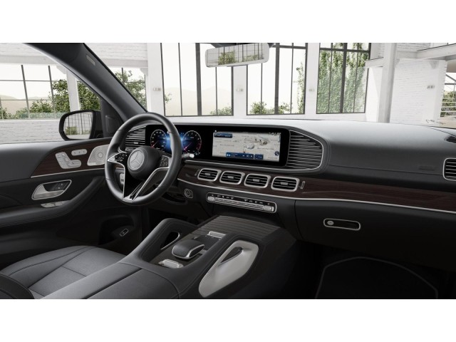 2025 Mercedes Benz GLS 450 4MATIC photo 6