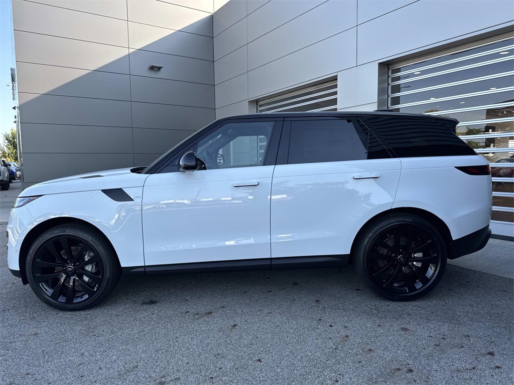 2025 Land Rover Range Rover Sport SE photo 4