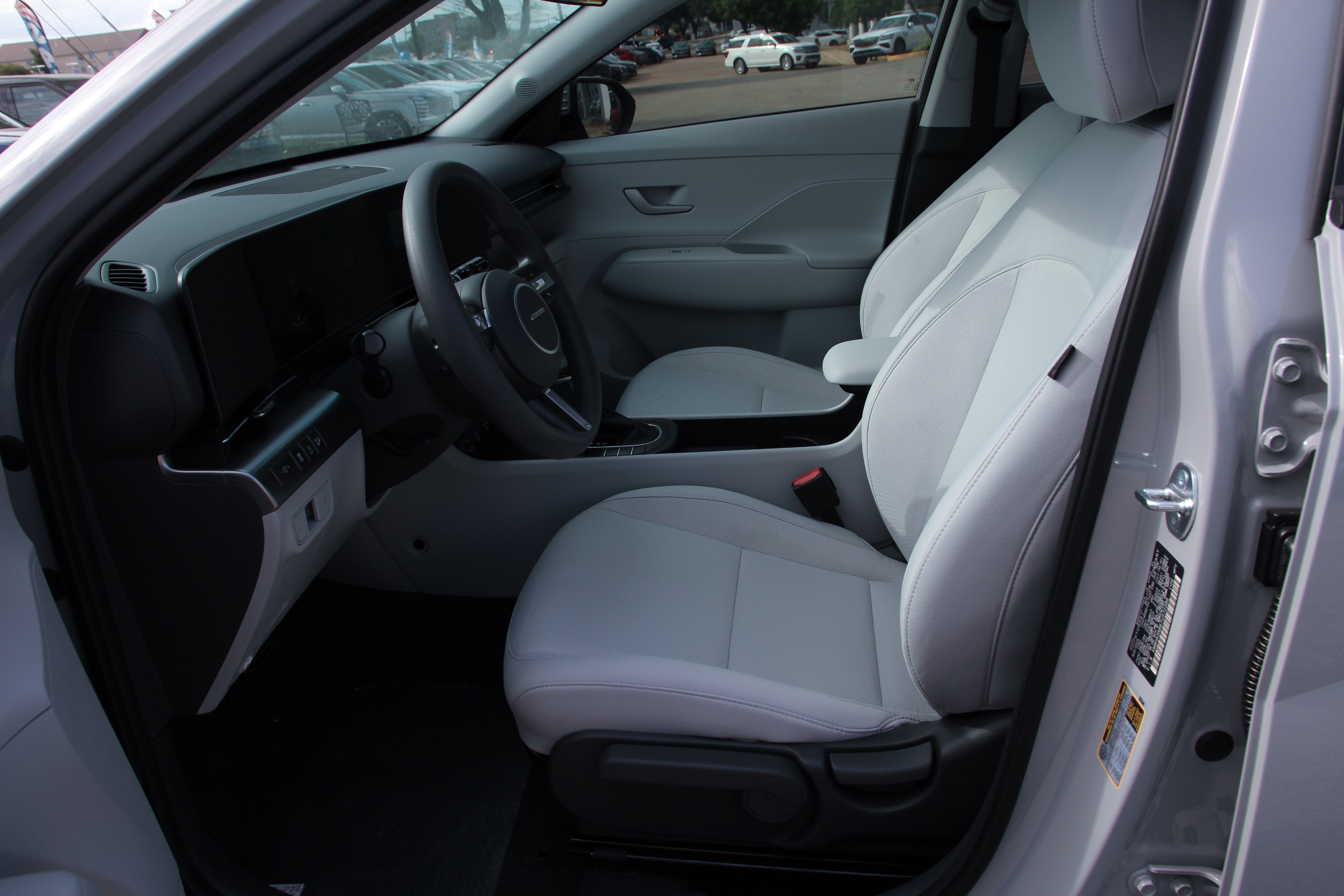 2026 Hyundai Kona SE photo 9