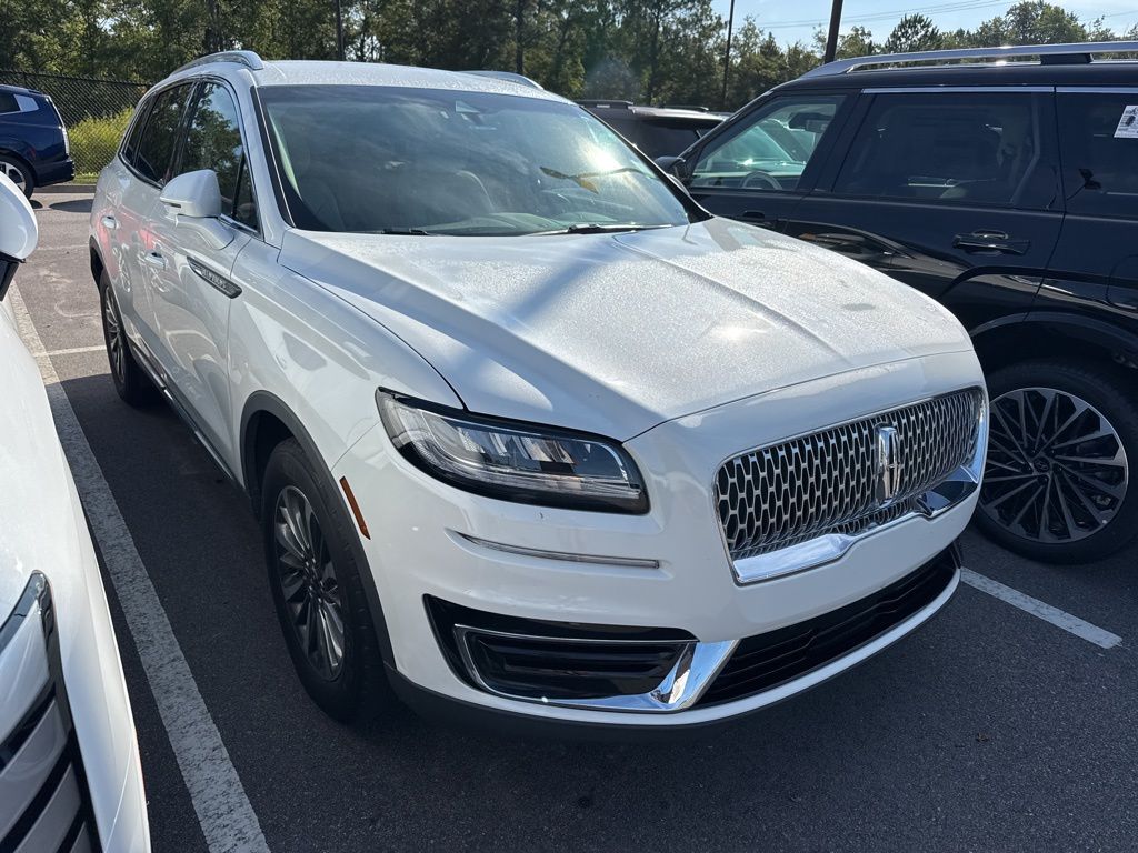 2020 Lincoln Nautilus Standard photo 2
