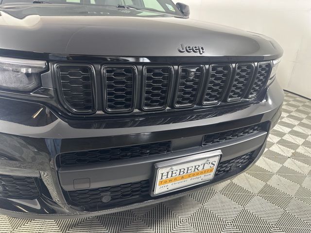 2024 Jeep Grand Cherokee Limited photo 4