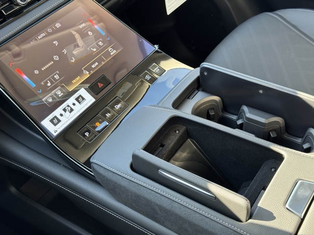 2025 Infiniti QX80 Luxe photo 27