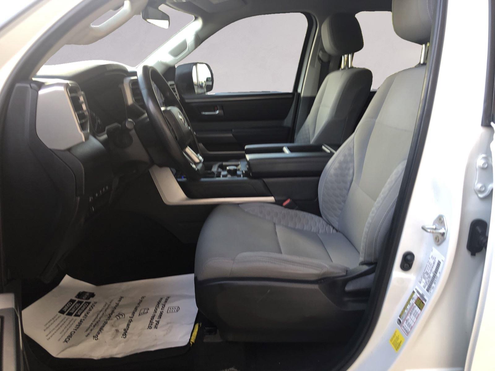 2024 Toyota Tundra SR5 CrewMax photo 8