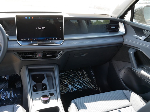 2025 Volkswagen Tiguan SE photo 8