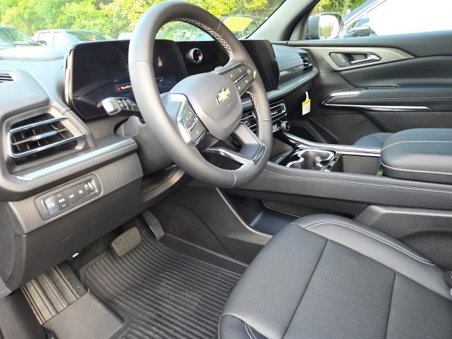 2026 Chevrolet Traverse photo 10