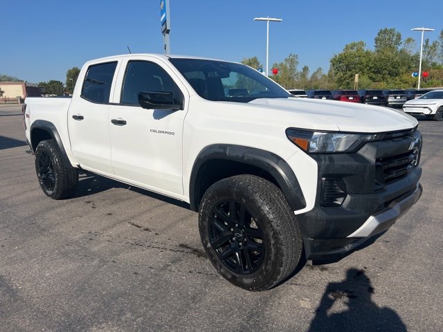 2024 Chevrolet Colorado Trail Boss photo 3