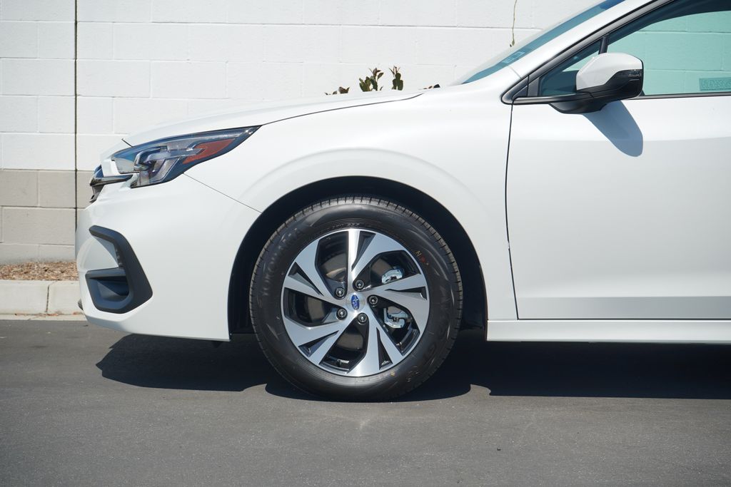 2025 Subaru Legacy Premium photo 2