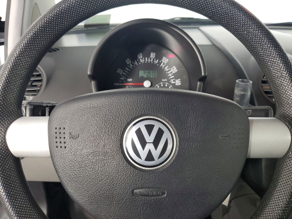 Used 2003  Volkswagen GL image 18