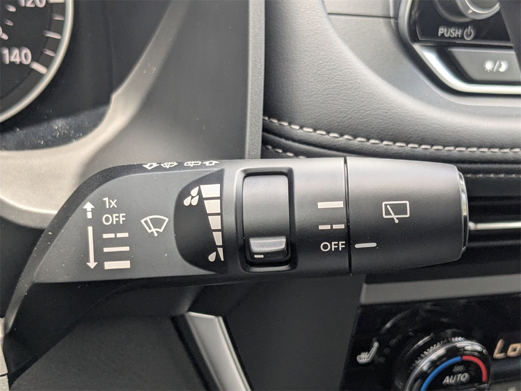 2025 Nissan Rogue SV photo 26