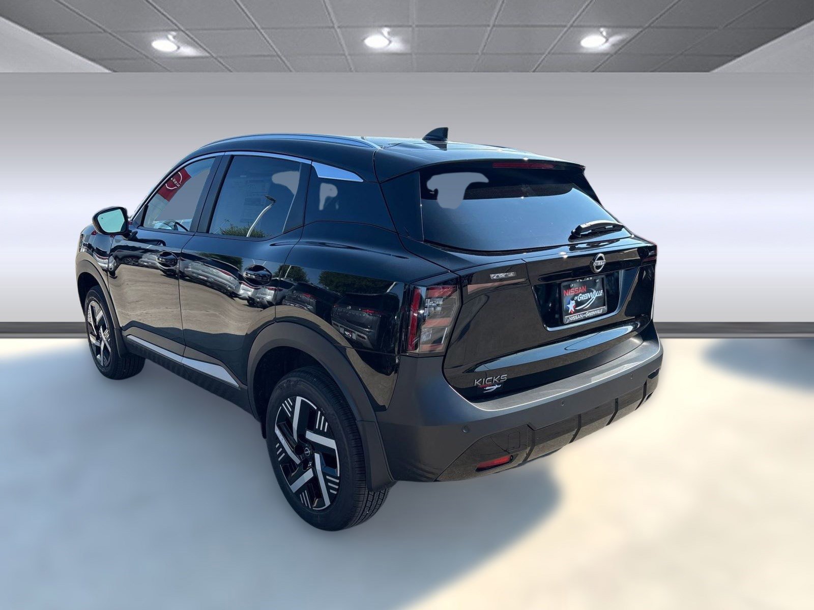 2026 Nissan Kicks SV photo 3