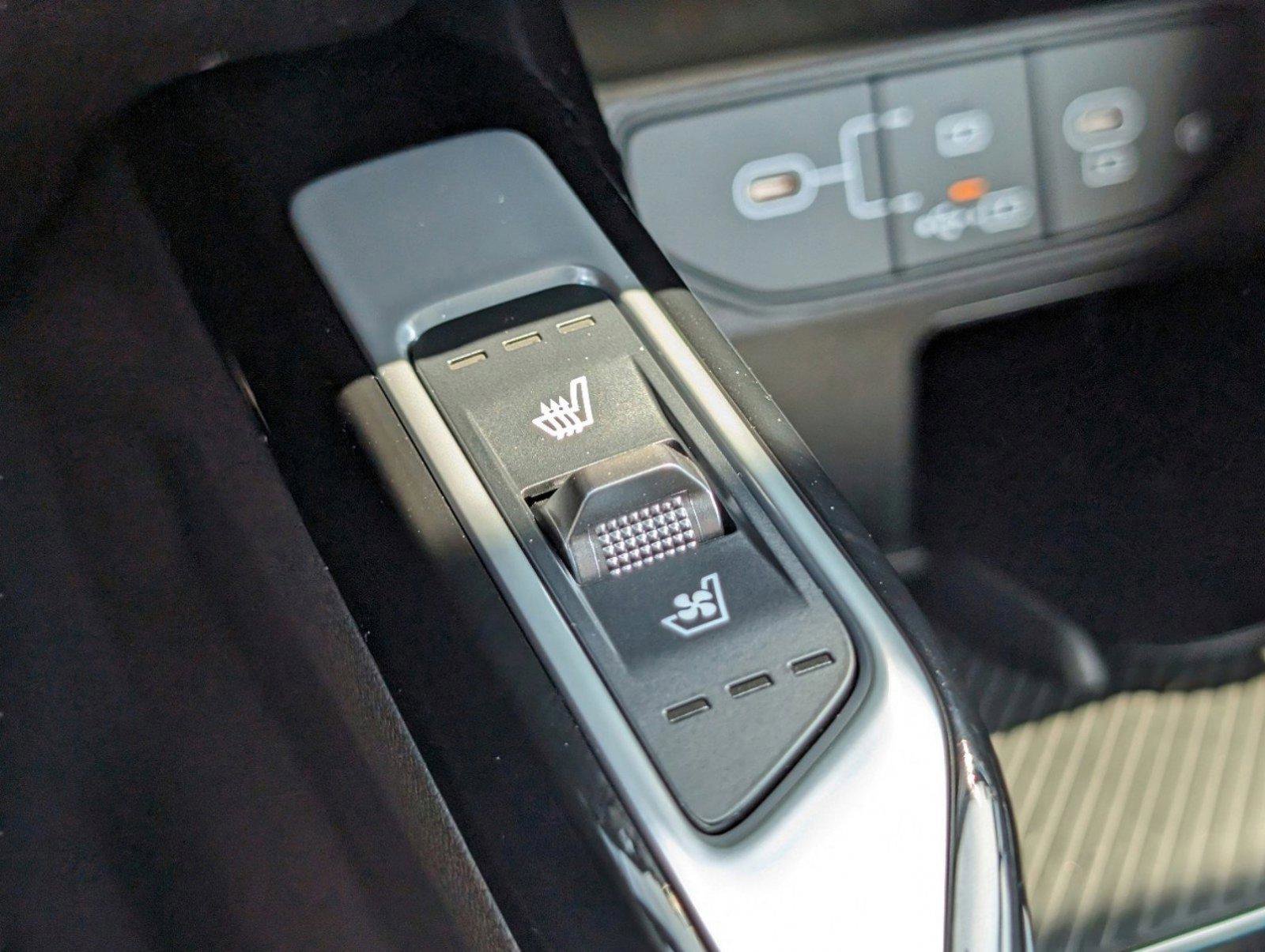 2024 Kia Sorento X-Line SX Prestige photo 19