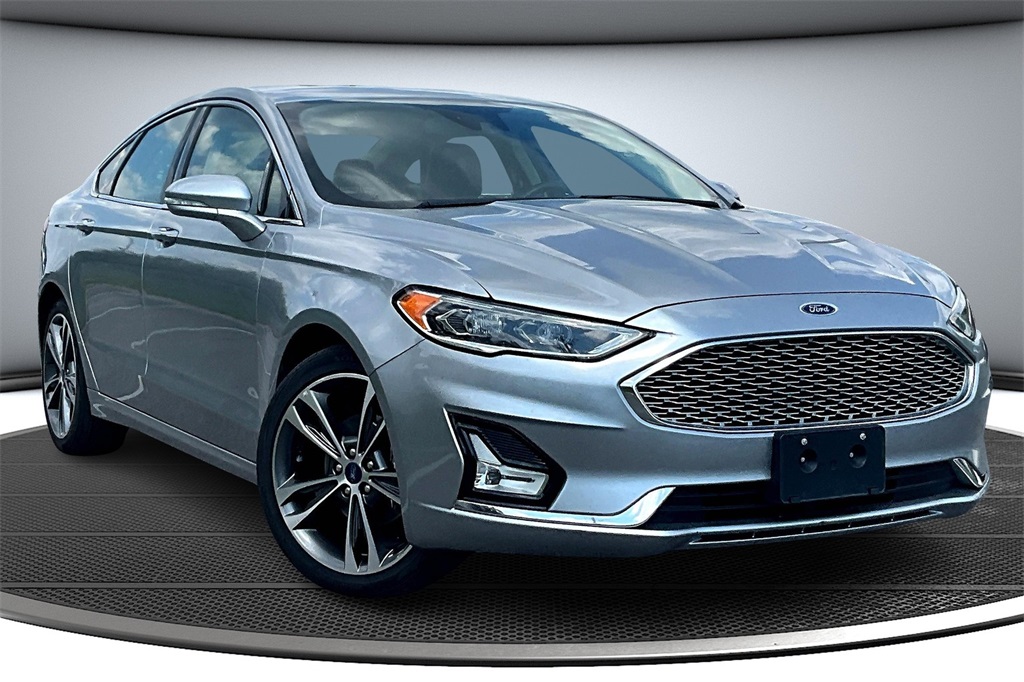 2020 Ford Fusion Titanium photo 3