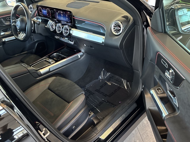 2025 Mercedes Benz GLB 35 AMG 4MATIC photo 23