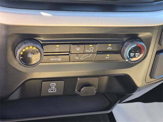 2023 Ford F-150 XLT photo 13