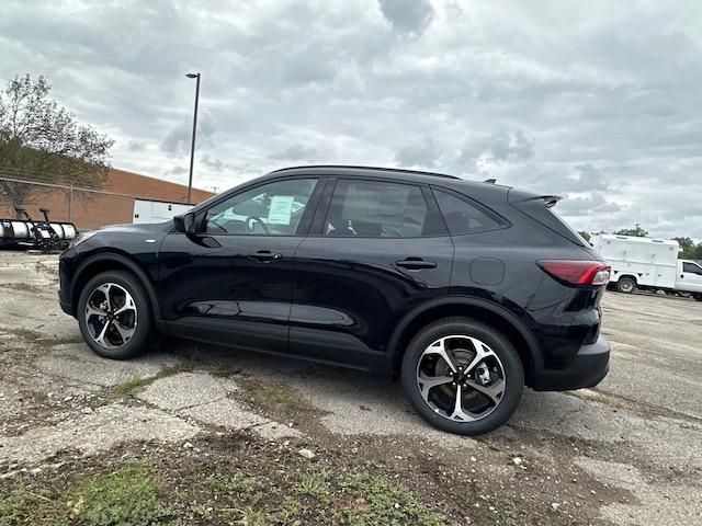 2025 Ford Escape ST-Line Select photo 9