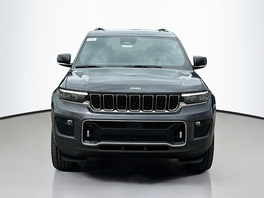 2025 Jeep Grand Cherokee Overland photo 2