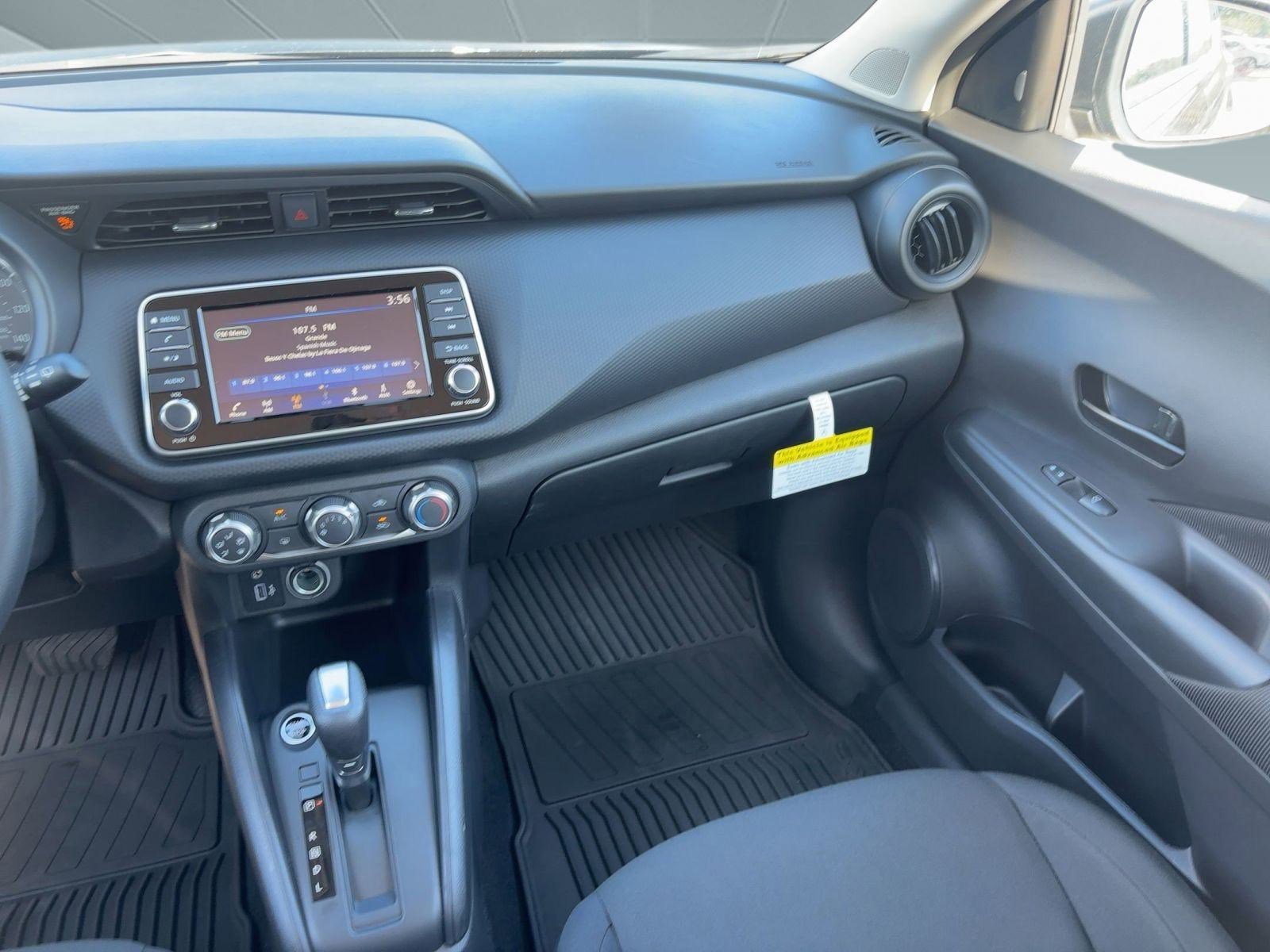2025 Nissan Kicks Play S photo 23