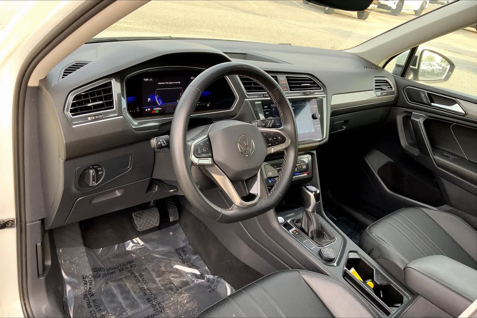 2022 Volkswagen Tiguan SE photo 16