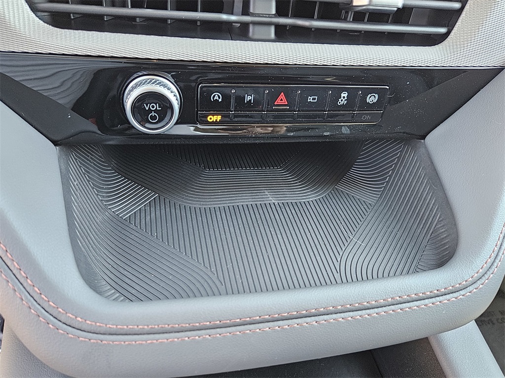 2025 Ford Explorer photo 11