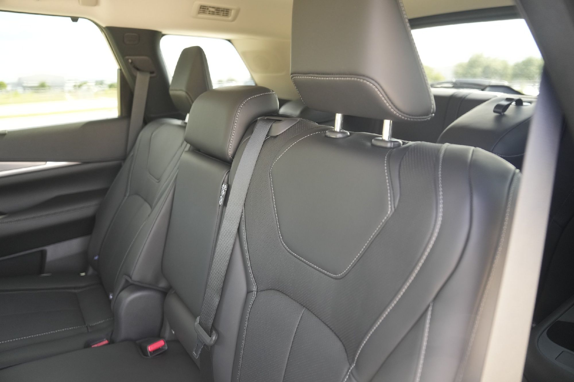 2026 Infiniti QX60 Luxe photo 18