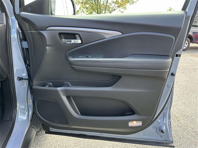 2023 Honda Ridgeline RTL-E photo 7