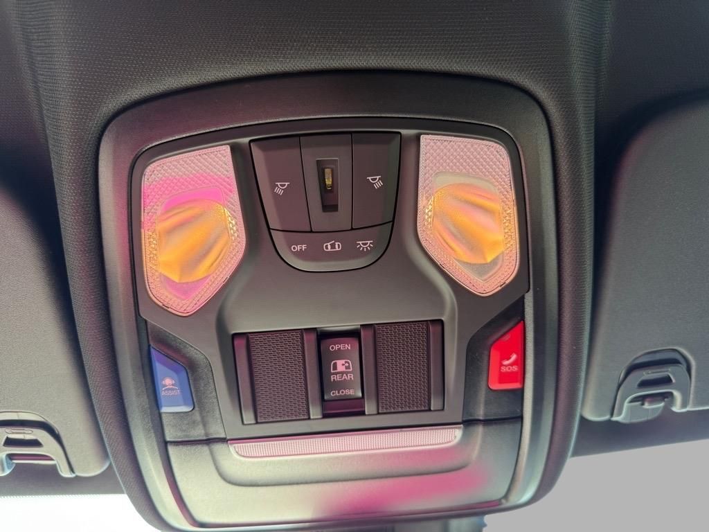2025 Ram 1500 Warlock photo 13