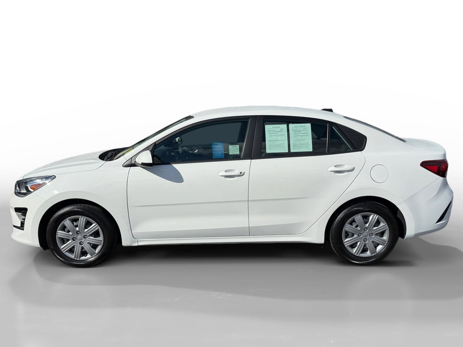2023 Kia Rio LX photo 2